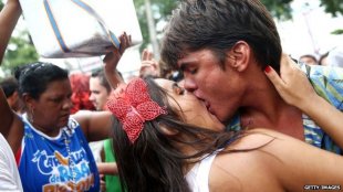 Brazilian mature kiss porn videos